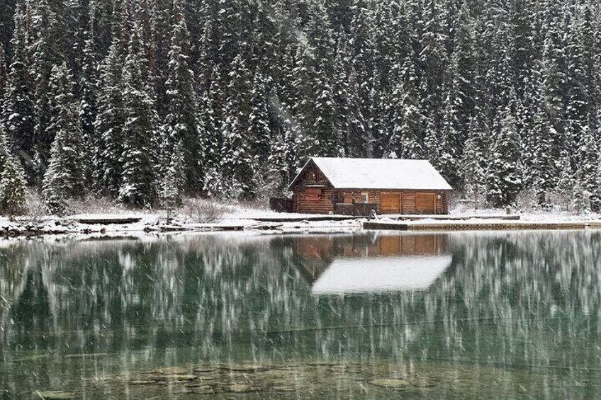 Lake Louise, Emerald Lake and Johnston Canyon from Banff Day Tour