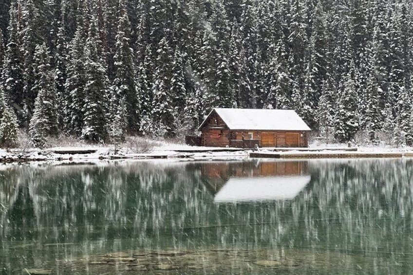 Lake Louise, Emerald Lake and Johnston Canyon from Banff Day Tour