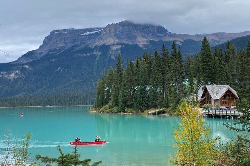 Lake Louise, Emerald Lake and Banff Town from Banff Day Tour