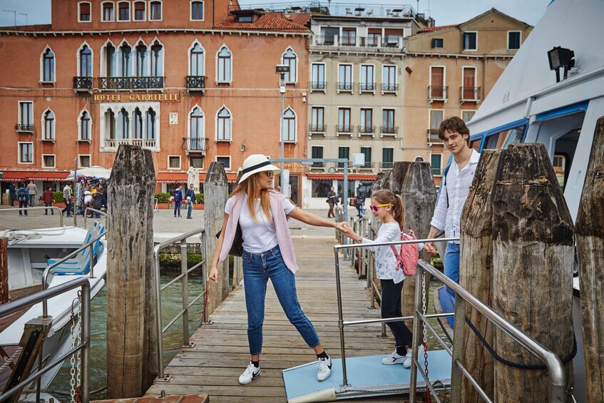 Picture 2 for Activity JESOLO -TOUR ISLANDS (MURANO,BURANO) - VENICE w/parking free