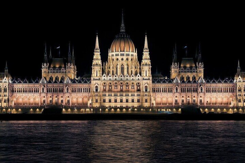 Private Etyek Wine Tour & Danube Evening Cruise from Budapest