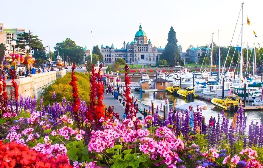 Day Trip from Vancouver to Victoria and Butchart Gardens