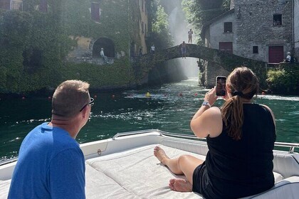 1 hour on a private boat on Lake Como with captain