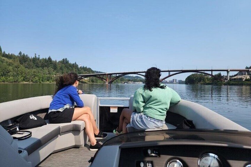 Peaceful private cruise with an experienced Captain