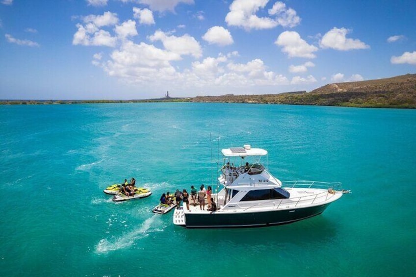 Full Day Private Boat Trip to Klein Curacao