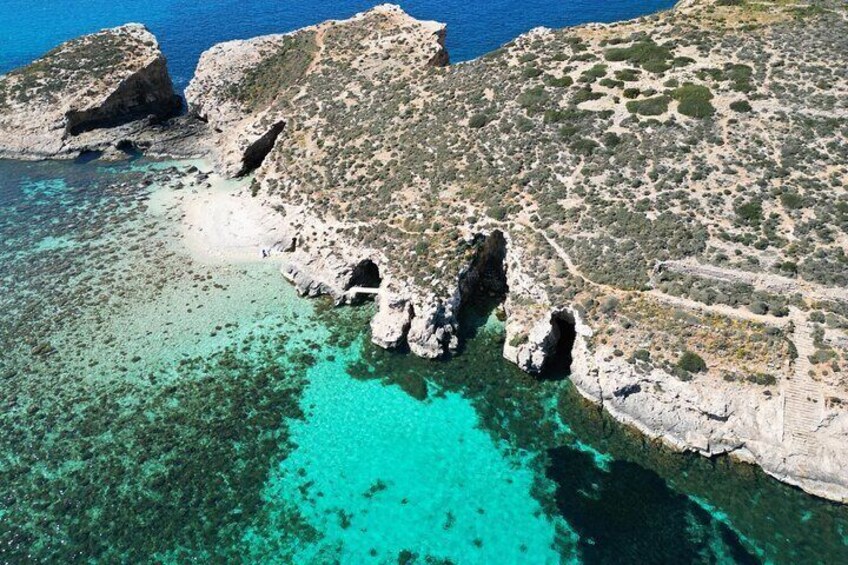 Private Boat Tour at Comino's Blue Lagoon and Crystal Lagoon