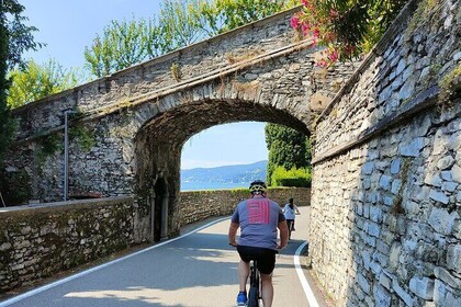 Lake Como Scenic Coastal Bike Tour