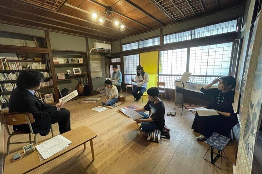 Kakejiku (hanging scroll) Historical Art Class in Abeno Osaka