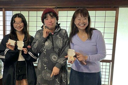 Tsumami Zaiku (Kanzashi) making Workshop in Abeno Osaka