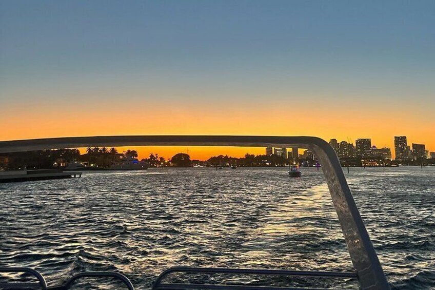 Sea Rocket Sunset & Intracoastal Cruise in Fort Lauderdale, FL