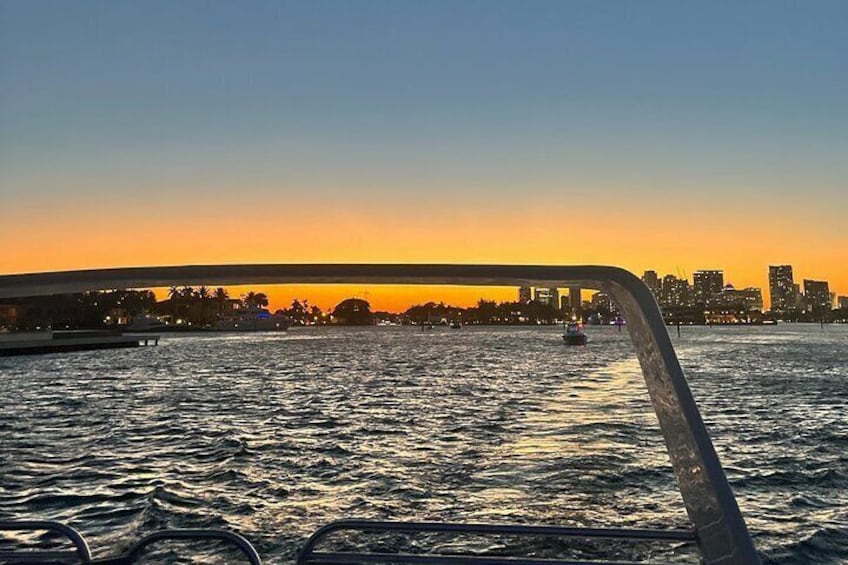 Sea Rocket Sunset & Intracoastal Cruise in Fort Lauderdale, FL