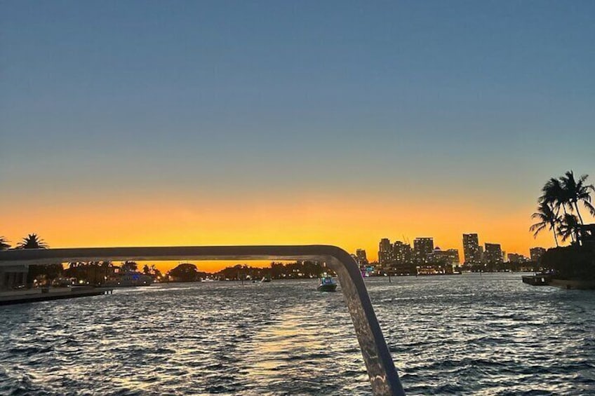 Sea Rocket Sunset & Intracoastal Cruise in Fort Lauderdale, FL