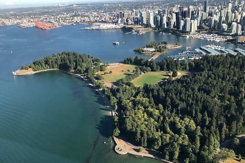 Prospect Point Lookout Capilano Horseshoe Bay tour on the city