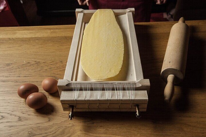 Fresh Homemade Pasta and Tiramisu Cooking Class in Milan
