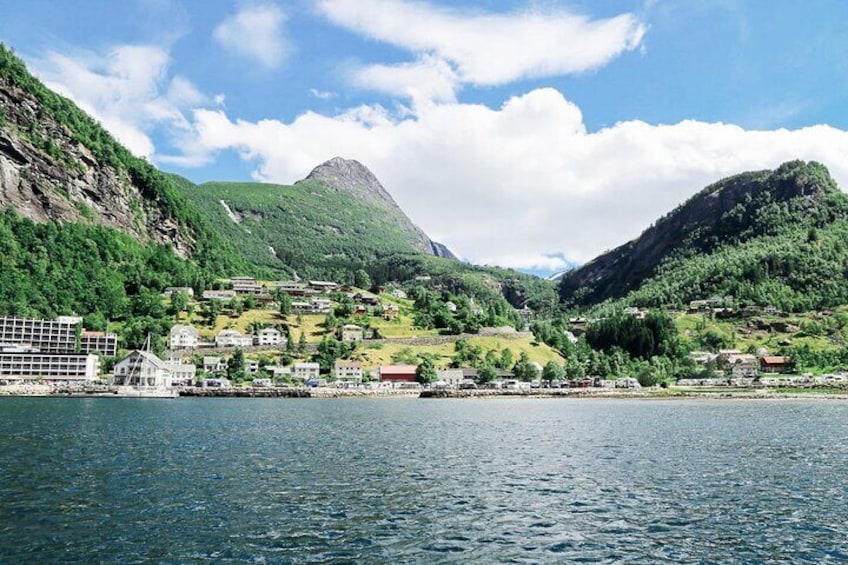 Geiranger Fjord Tour (Hellesylt-Geiranger one way)