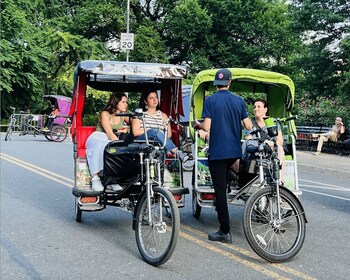 NYC: Central Park Pedicab Tour with Photo Stops