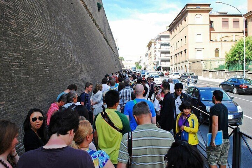 Skip the Line : Ticket to the Vatican Museum & sistine chapel,