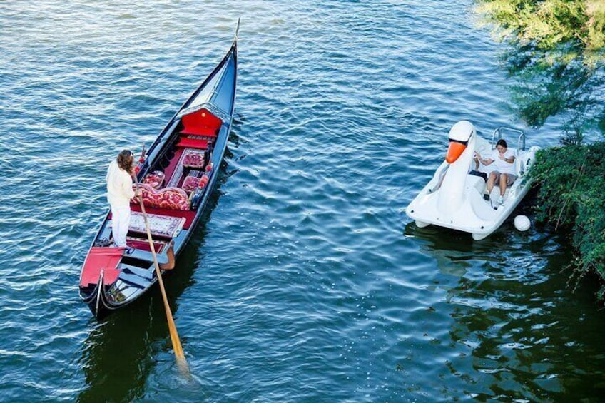 Half-Hour Private Gondola in Rome