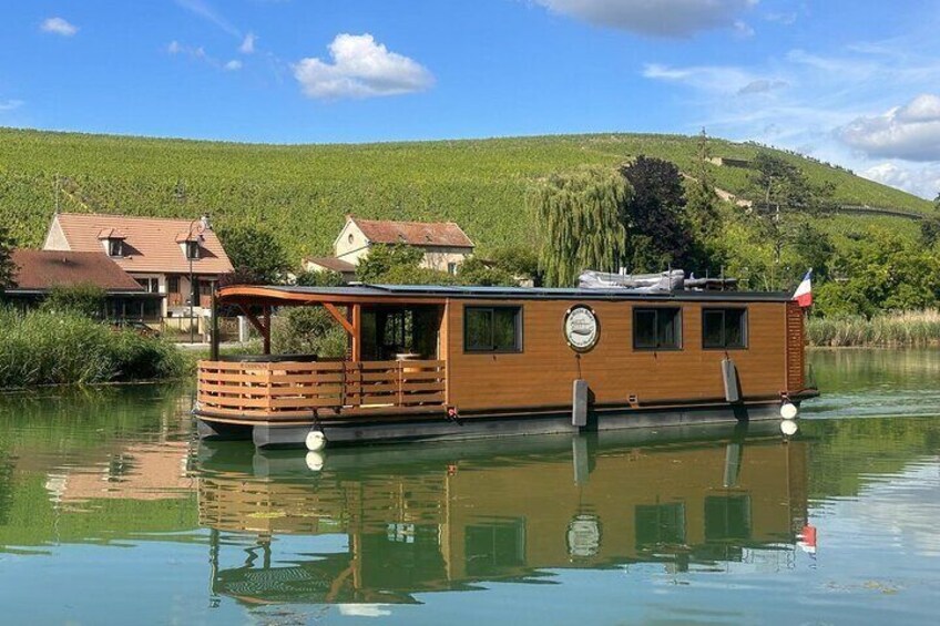 House Boat in front of the Clos des Goisses