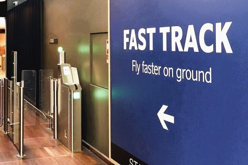 Fast Track VIP Service Tan Son Nhat Airport (Ho Chi Minh-Vietnam)