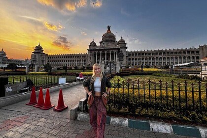 Bangalore Private City Car Tour with Guide and Lunch