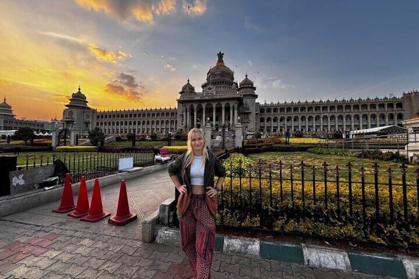 Bangalore Private City Car Tour with Guide and Lunch