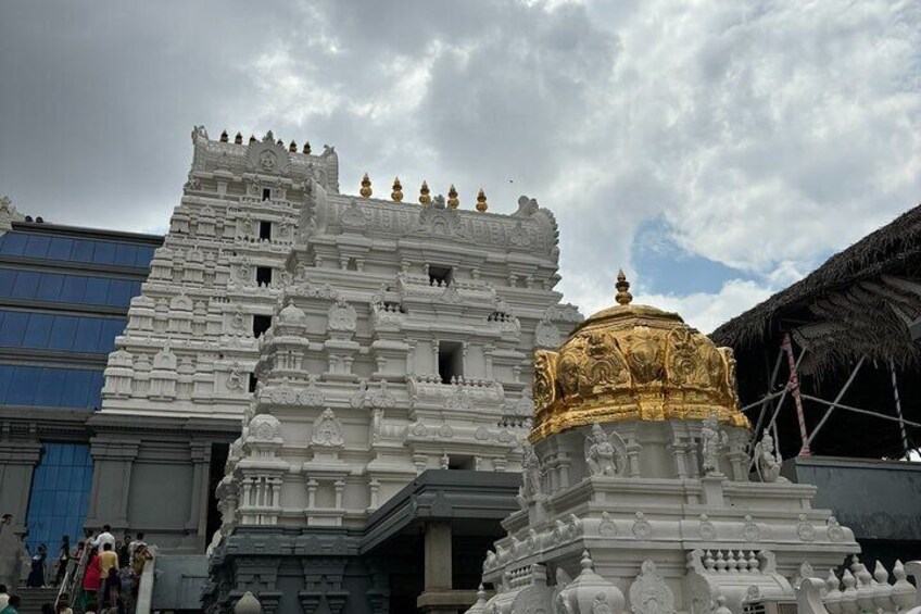 Bangalore Private City Car Tour with Guide and Lunch