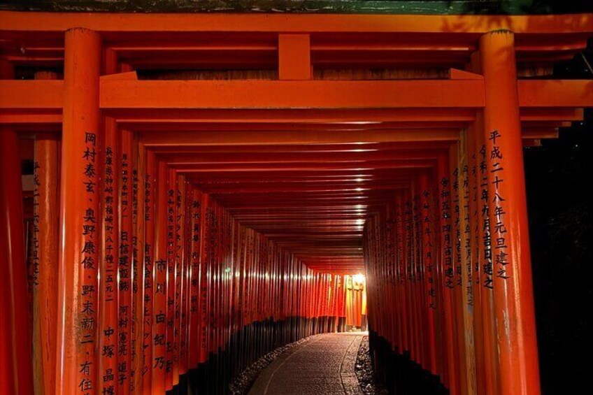 Kyoto Fushimi-Inari Night Walking Tour 