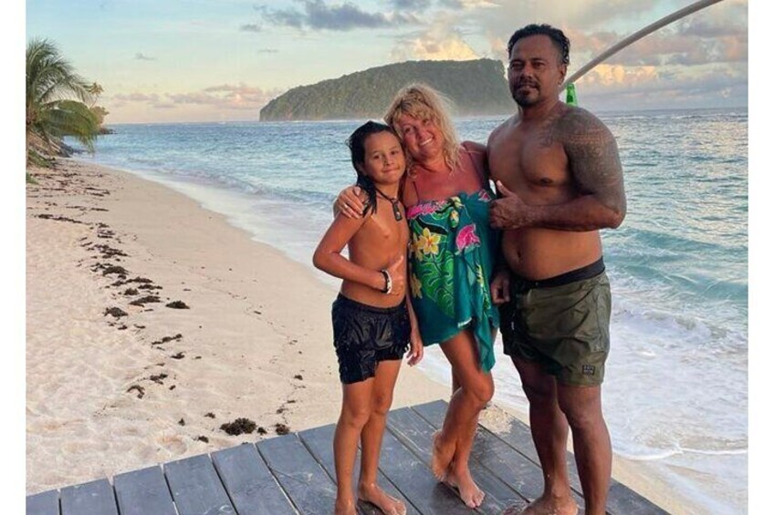 Family fun at Lalomanu beach with Samoa Surf and Turf Tours