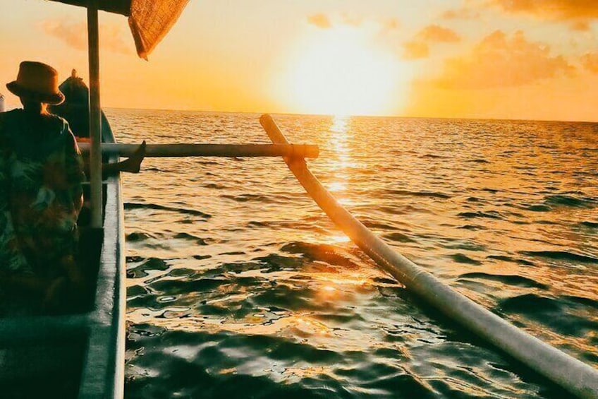 Sunset Cruise From Jimbaran To Uluwatu Cliffside