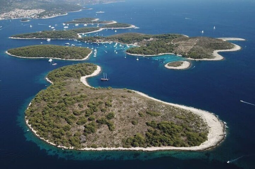 Private Tour Hvar & Pakleni Islands Luxury Speedboat 