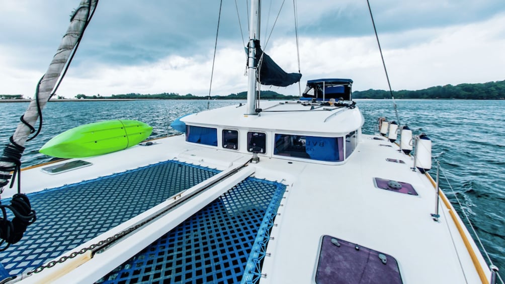 Picture 5 for Activity Singapore Yacht Charter onboard SunRise
