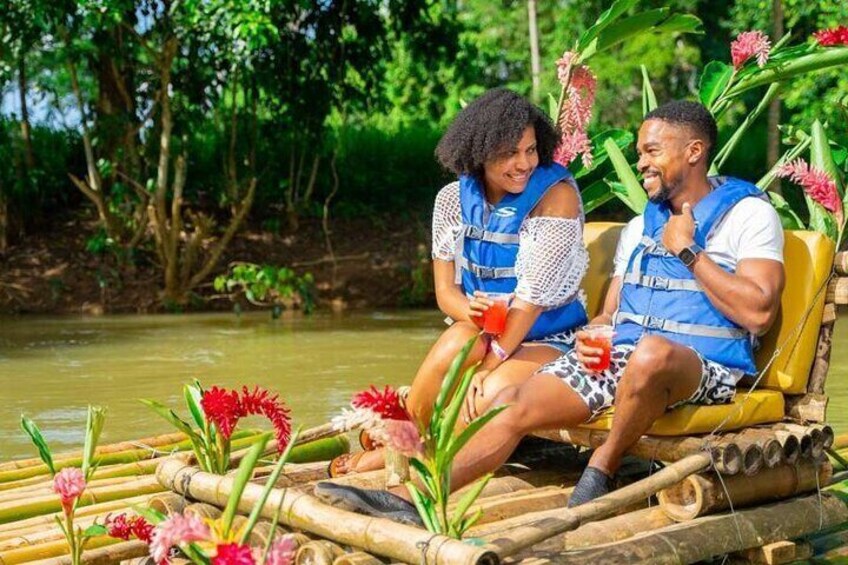 Montego Bay Highlights Tour with Shopping & Bamboo River Rafting