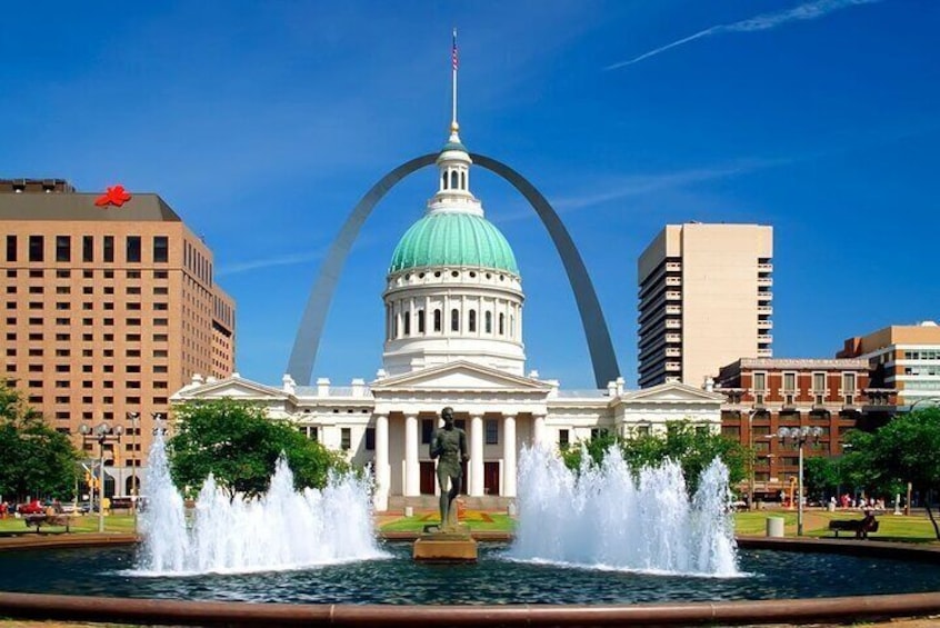 St. Louis Arch Walking Tour and Entrance Ticket