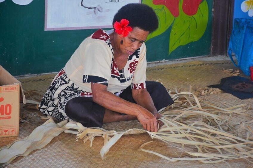 Hands on Mat Weaving