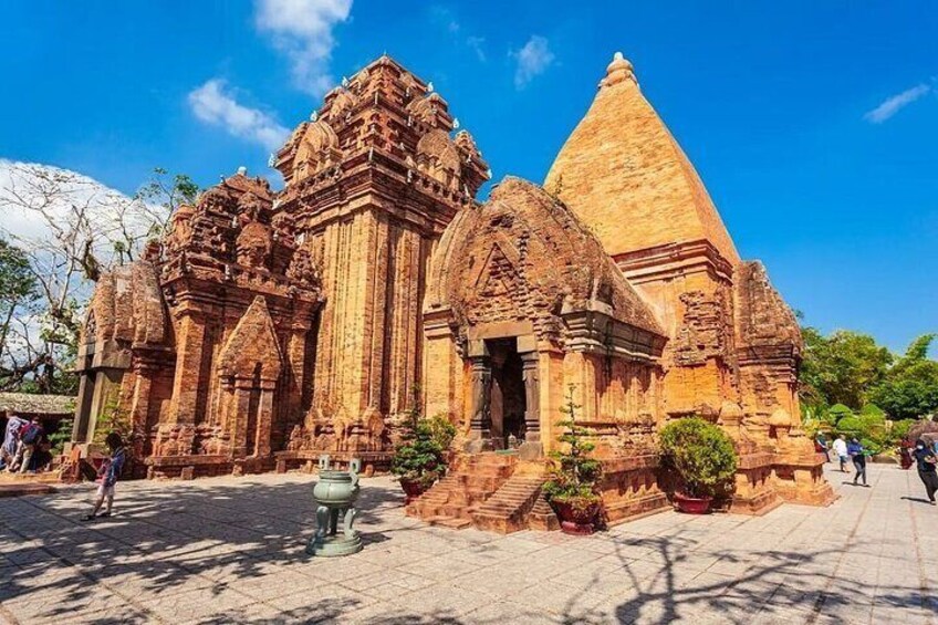 Mui Ne: Ta Cu Mountain with Cable Car, Sleeping Buddha,Cham Tower