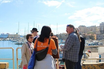 Heraklion Family Treasure Hunt with Food Stops