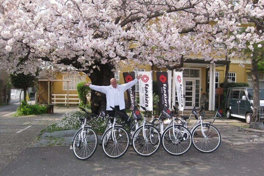 Kamakura 6 Hours Guided Cycling Tour with Lunch 