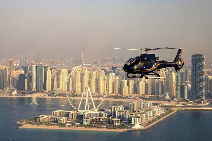 Helicopter Tour with a view of Atlantis, Dubai 