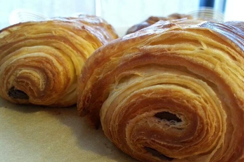 Croissant class Paris : Chocolate rolls