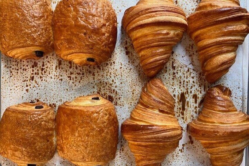 croissant class with a French Chef