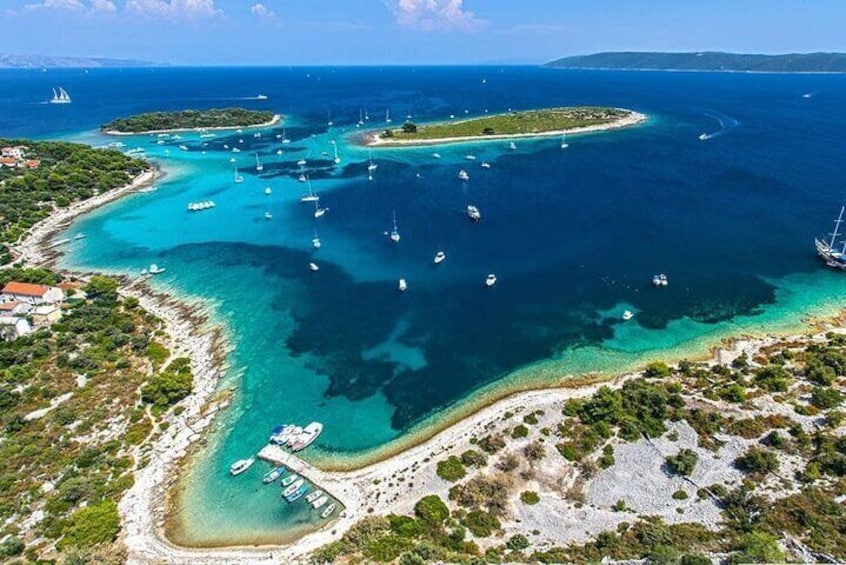 Private 3 Island Boat Tour of Croatia