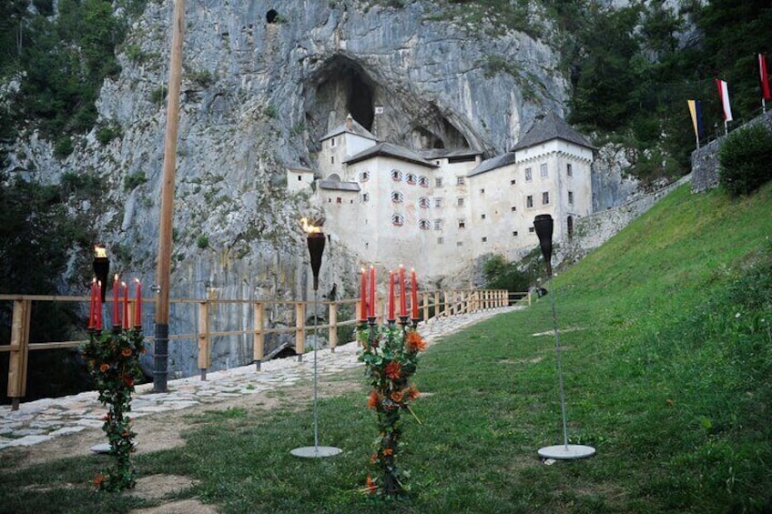 Ljubljana with Postojna Cave and Predjama Castle