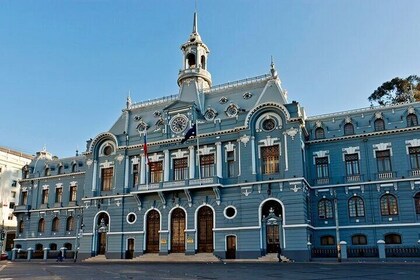 Valparaiso Must See Sites Walking Tour with a Guide