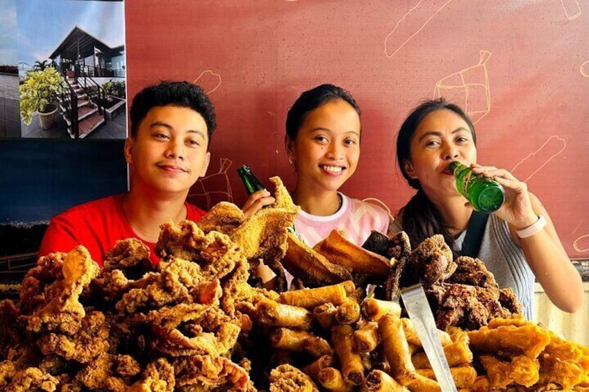 Pungko-Pungko sa Fuente: Indulge in Cebu's street food delights. From fried favorites to grilled specialties, taste the essence of local cuisine.