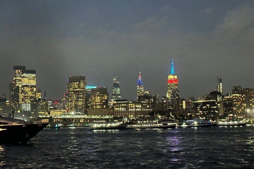 NYC Manhattan Skyline and Statue of Liberty Evening Cruise 