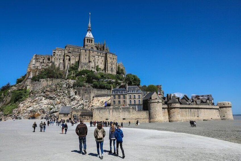 Mont Saint-Michel & Calvados Tasting Private Trip from Paris