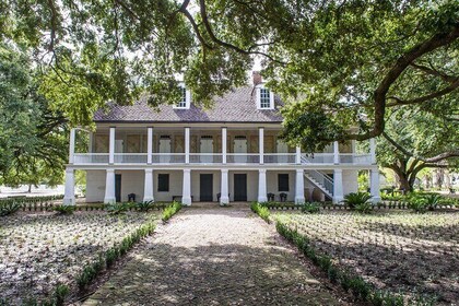 Whitney Plantation Half Day Tour (Guided Tour)
