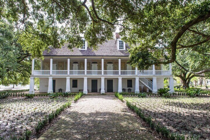 Whitney Plantation Half Day Tour (Guided Tour)