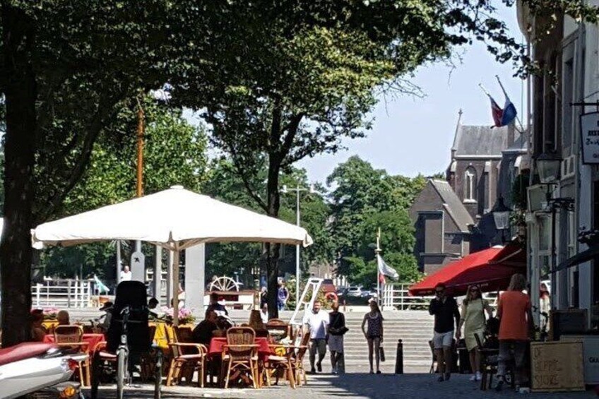 Enjoy a pleasant atmosphere on one of the terraces near the Maas